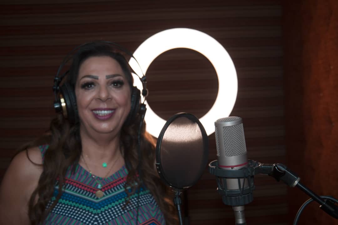 الآن المجموعة المقيمة في لبنان تضع بصمتها الة على الأغنية لتزيدها لونا و رونقاً مميزا - صورة مميزة صورة مميزة: الآن المجموعة المقيمة في لبنان تضع بصمتها الة على الأغنية لتزيدها لونا و رونقاً مميزا