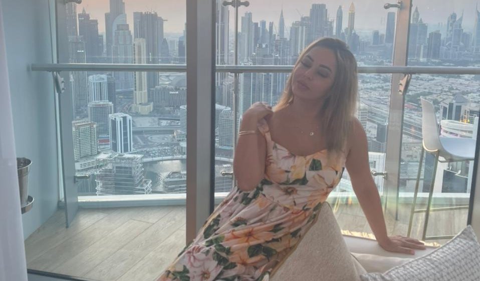 صورة مميزة: سيدة الأعمال أية حداد تتألق في جلسة تصوير جديدة
