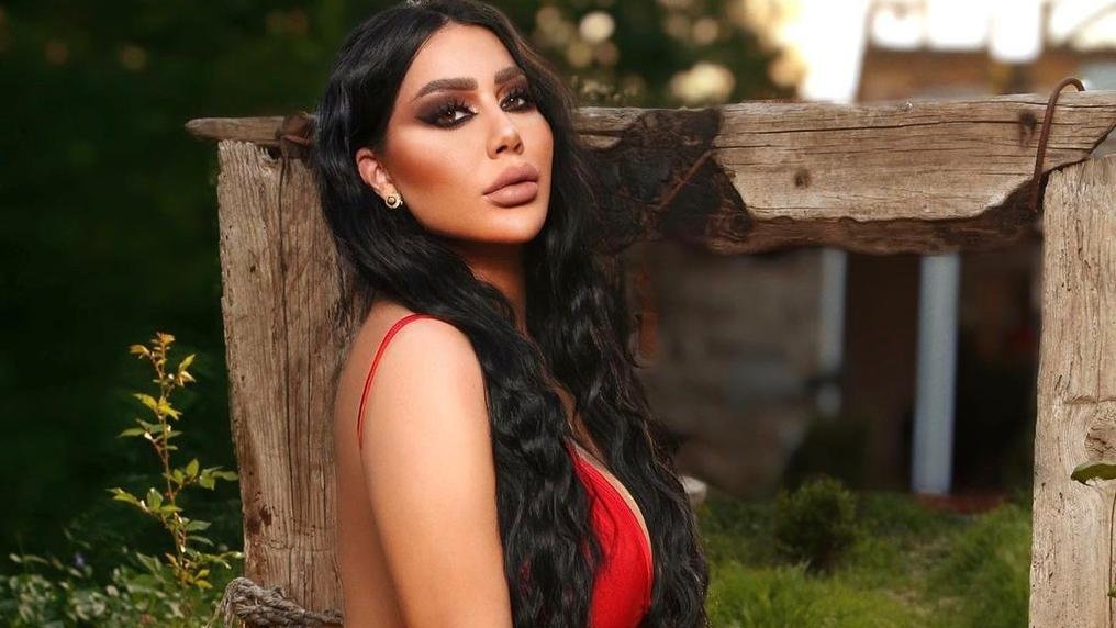الإعلامية ميرنا أوزعر وصيفة ملكة جمال مسابقة Miss Arab World Lebanon - صورة مميزة صورة مميزة: الإعلامية ميرنا أوزعر وصيفة ملكة جمال مسابقة Miss Arab World Lebanon