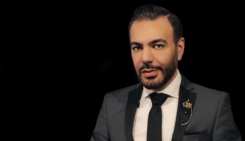 ببيروت تحدي جديد من نوعه يجمع الزجل والشعر والطرب مع الاعلامي رجا ناصر الدين