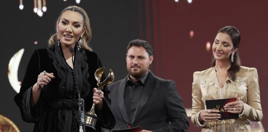 أسما لمنور تحقق 3 ملايين مشاهدة بأغنية إيلا كنتي حبيبي وتؤكد نجاحها الجماهيري قبل حفل موازين