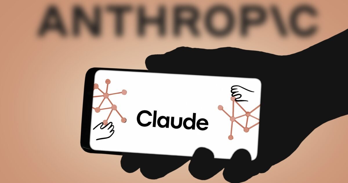 Anthropic تقول إنها ترفض استخدام نموذج Claude في المراقبة والأسلحة