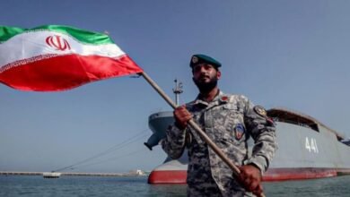 تباين بين إعلان إيران وبيانات الملاحة يثير غموض وضع هرمز