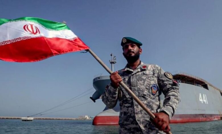 تباين بين إعلان إيران وبيانات الملاحة يثير غموض وضع هرمز