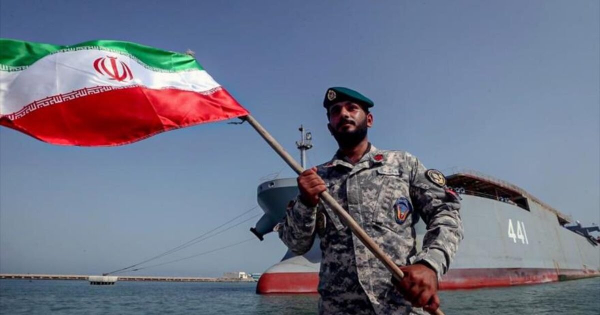 صورة مميزة: تباين بين إعلان إيران وبيانات الملاحة يثير غموض وضع هرمز