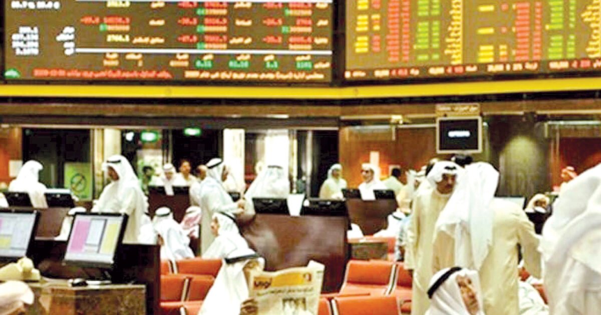 استئناف تحميل النفط من ينبع يضغط على أسعار الخام ويثير حذر المستثمرين