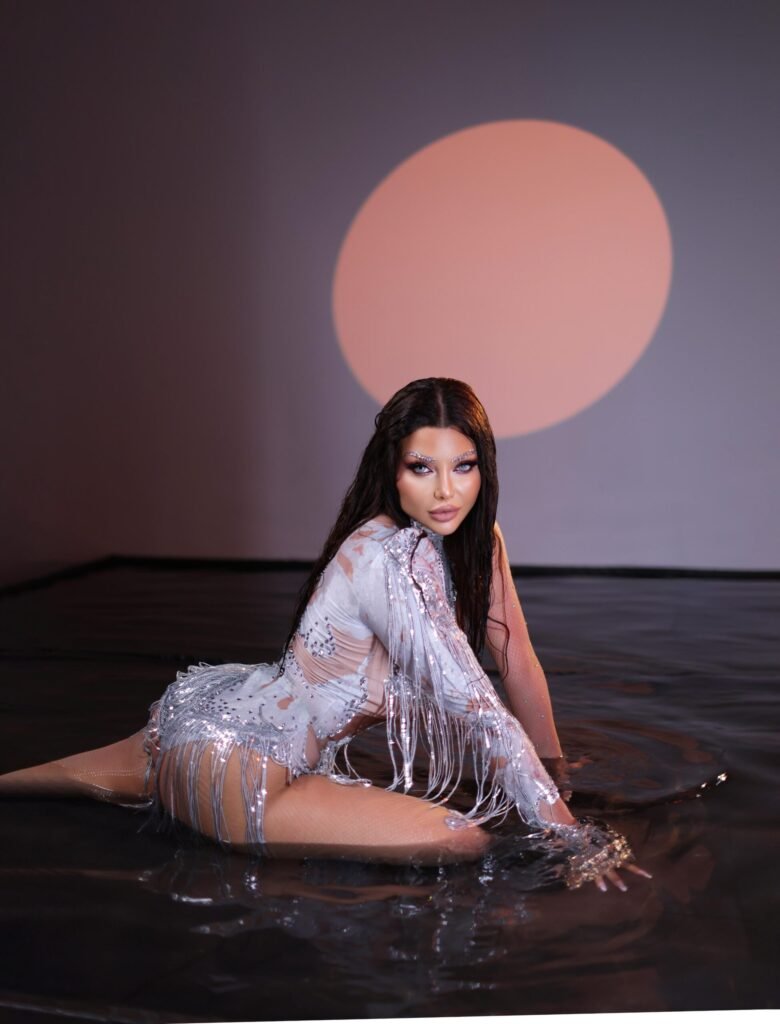 ألبوم ROLA POP لرولا يموت يضم سبع أغنيات ويجمع موسيقى وصورة - أرشيف غوغل وبينغ