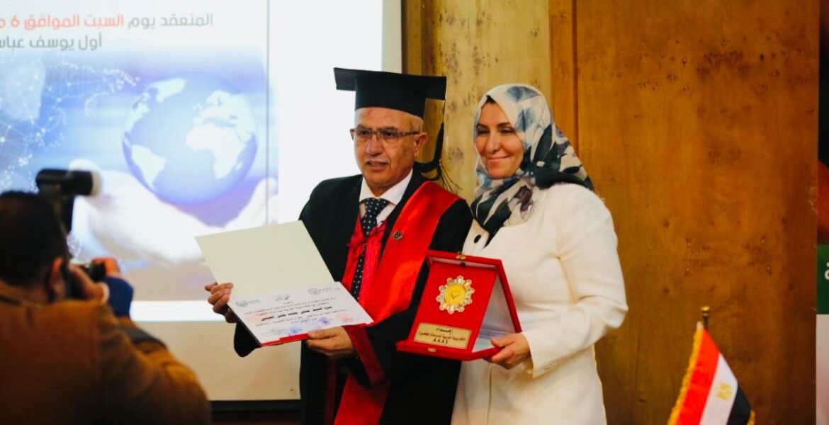 الدكتور فتحي خليل محمد العيسه يحصل على الدكتوراه في المتغيرات الاقتصادي في مصر - صورة مميزة الدكتور فتحي خليل محمد العيسه يحصل على الدكتوراه في المتغيرات الاقتصادي في مصر