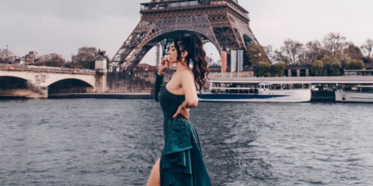 دار زينة حلبي للأزياء يقدم خدمة الأونلاين للعملاء في كافة أنحاء العالم