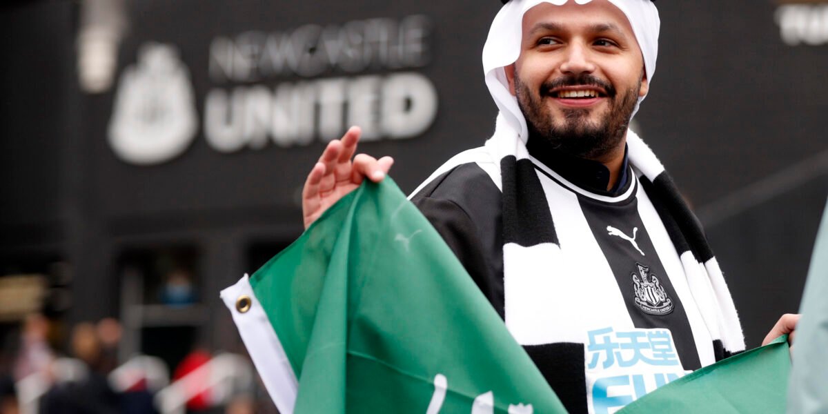 هل يكون يوسف النصيري اللاعب العربي الأول في صفوف نيوكاسل يونايتد بعد الملكية السعودية ؟