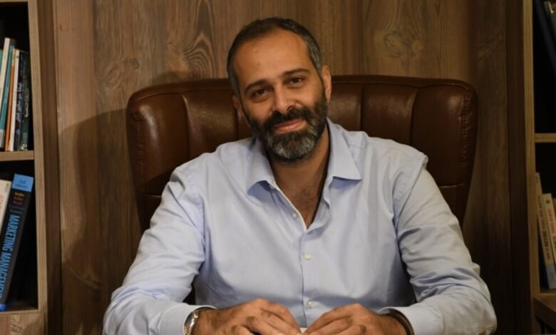 الدكتور خالد غطاس بين الغربة و الوطن