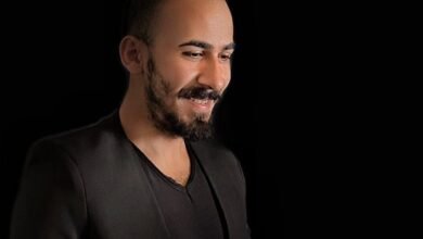 المزيّن هاني مقهور شاب لبناني متعدد المواهب