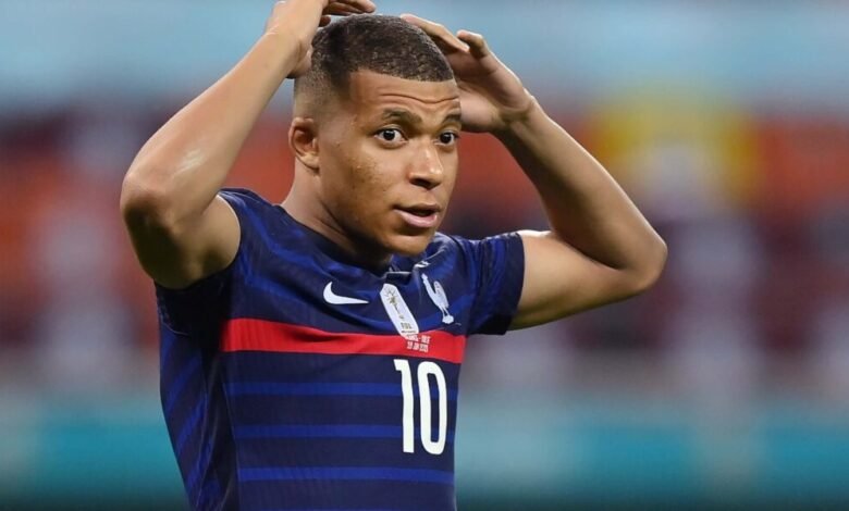 باريس سان جيرمان يسمح للهلال بالتحدث إلى مبابي بعد عرض بقيمة 300 مليون يورو