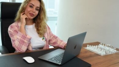 حساب سيدة الأعمال أية حداد موسوعة من الأناقة
